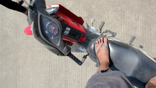 Inilah "mini jib" Siang Bandung yang sesungguhnya (motor dan kaki)